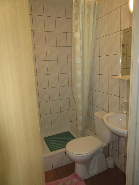 Gospodarstwo Agroturystyczno-Edukacyjne Gratka Celiny  Kültér fotó